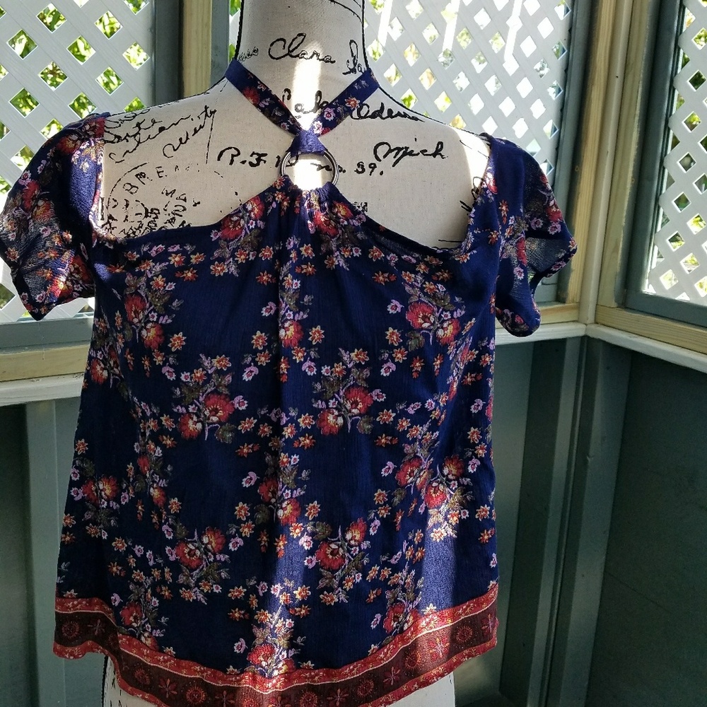 Women Floral Shirt.